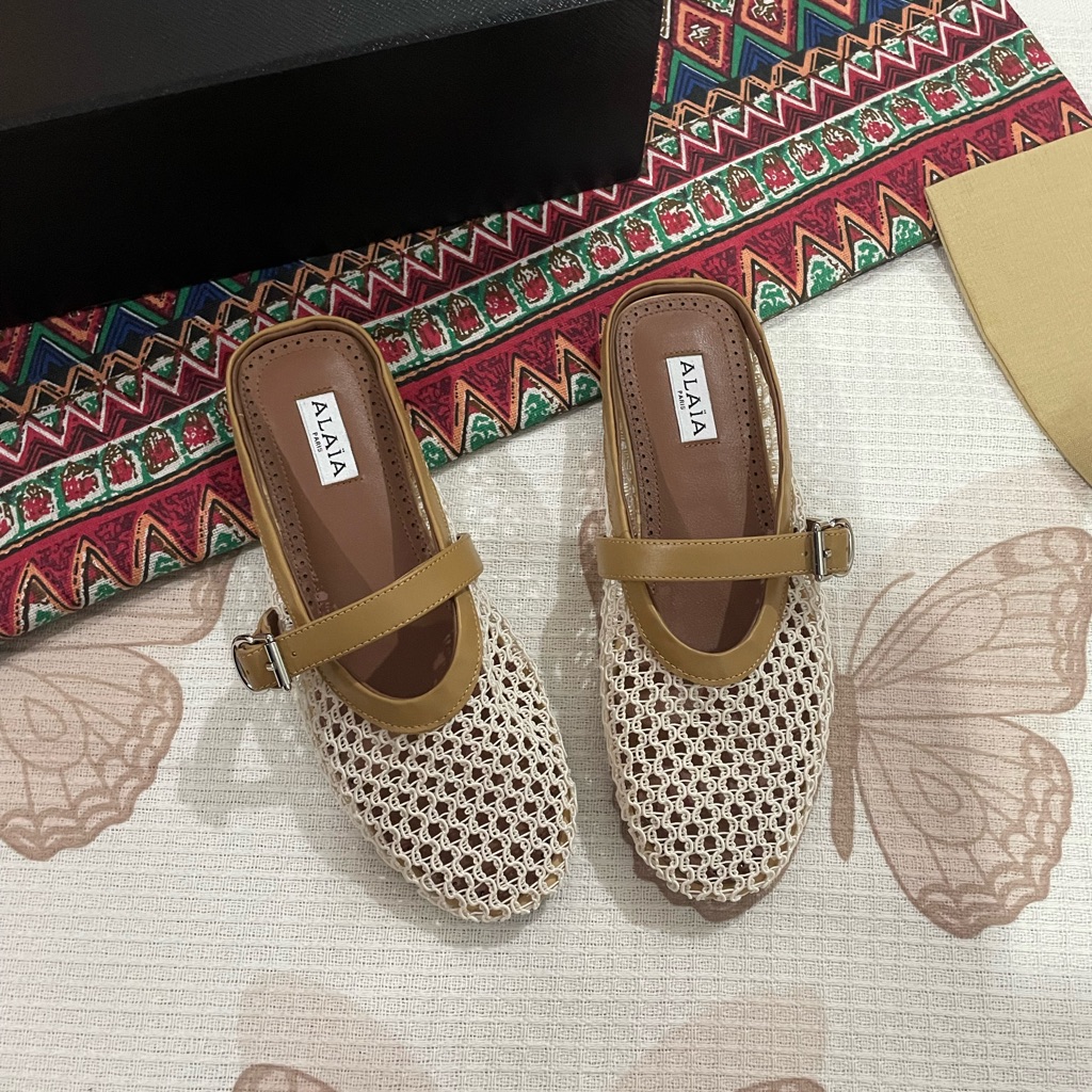 Alaia Cream Woven Mule With Tan Strap
